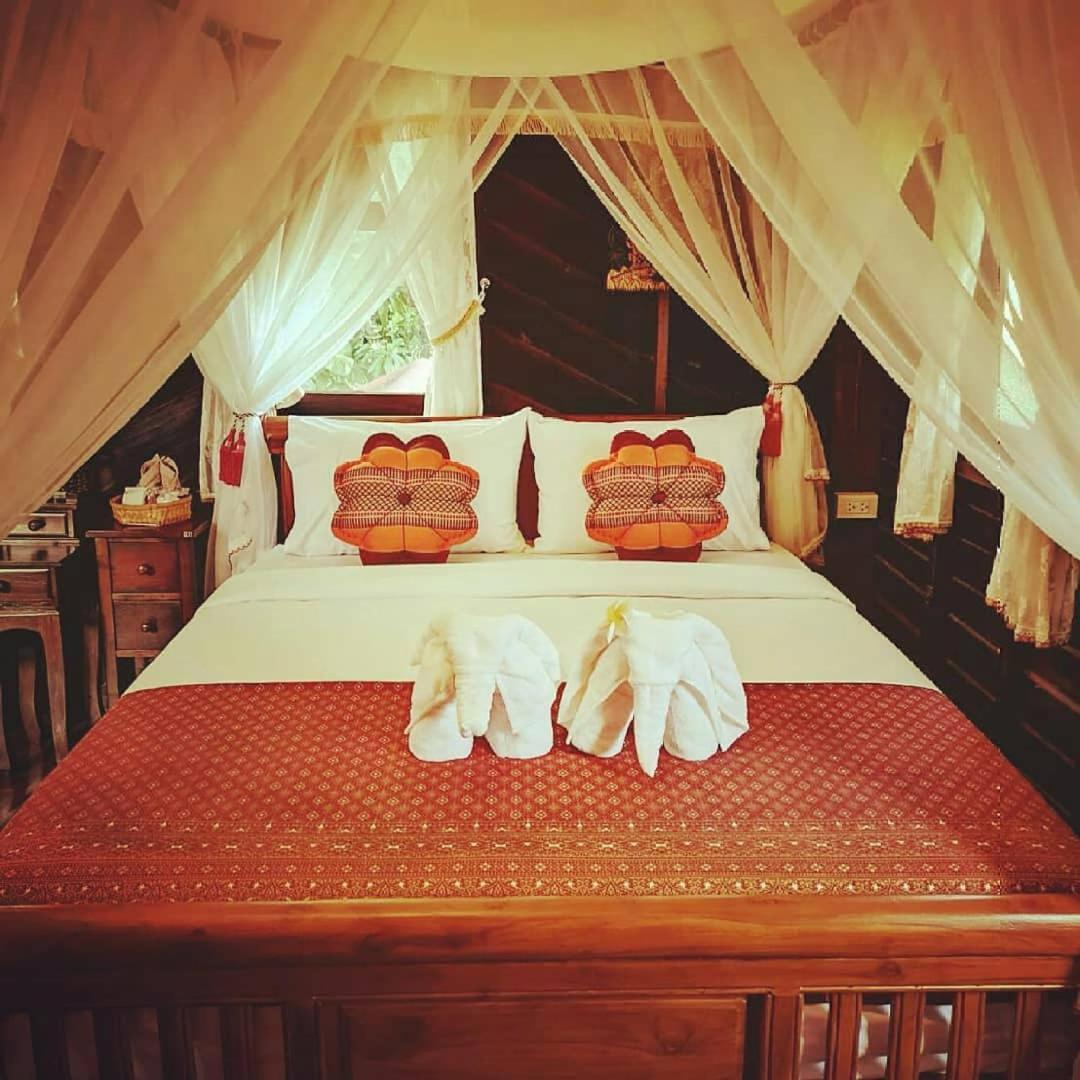 Baan Sithepaban Guesthouse Phitsanulok Ngoại thất bức ảnh