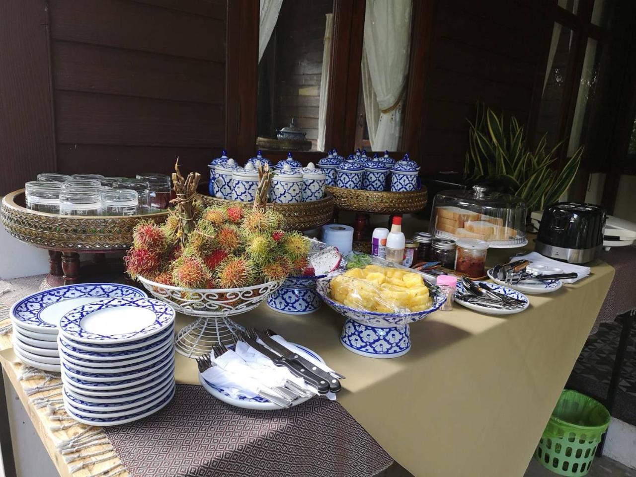 Baan Sithepaban Guesthouse Phitsanulok Ngoại thất bức ảnh