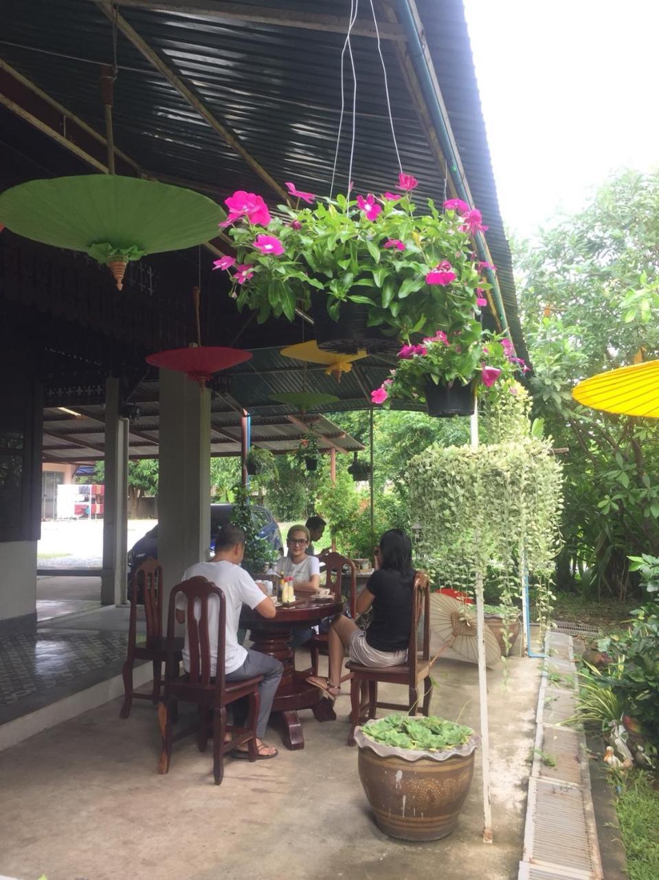 Baan Sithepaban Guesthouse Phitsanulok Ngoại thất bức ảnh
